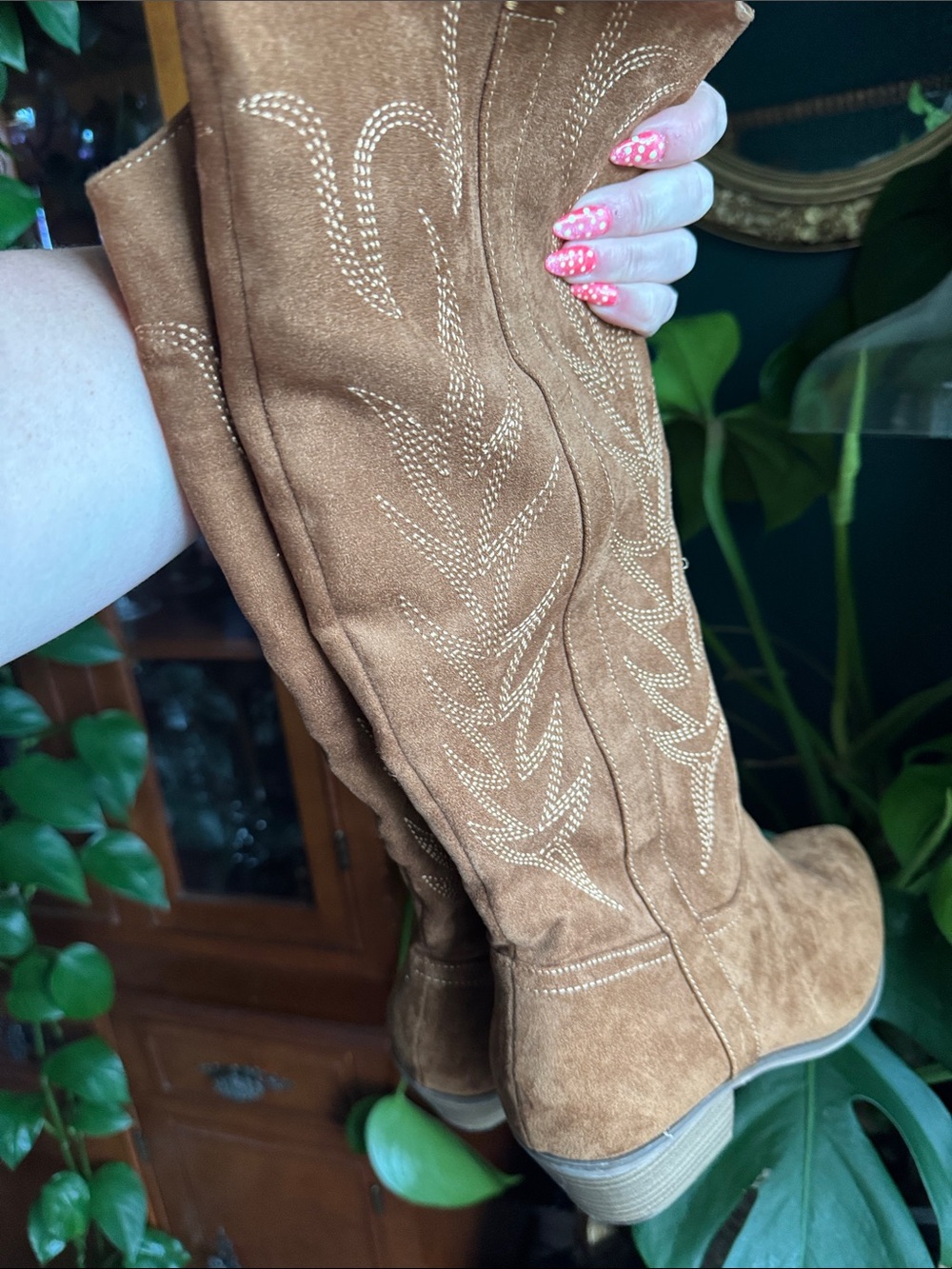 Cowgirl boot
